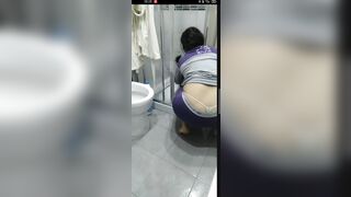 Riprendendo di nascosto il suo culo