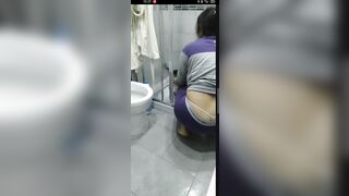 Riprendendo di nascosto il suo culo