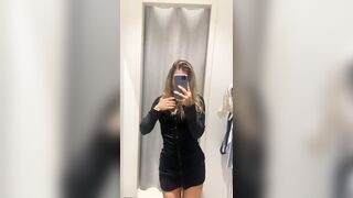 Ti piace spiarmi nei camerini?