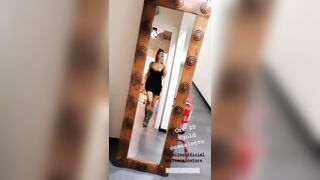 Sheila sexy selfie allo specchio