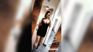 Sheila sexy selfie allo specchio