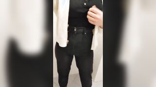 Nel bagno dell'ufficio