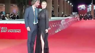 Festa del Cinema di Roma, sfilata hot Anna Falchi
