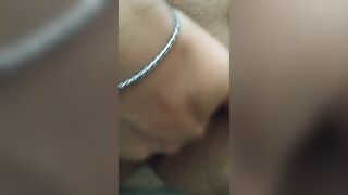 Guarda come è bagnata la mia fica