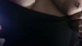 La  mia tettona prende il cazzo