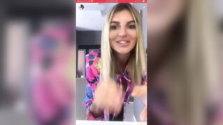 Biondina fica in live