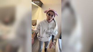 FAI L'UOMO E METTIMELO IN GOLA