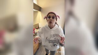 FAI L'UOMO E METTIMELO IN GOLA