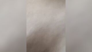 STAI FACENDO IL VIDEO AMORE? Footjob e sega moglie italiana