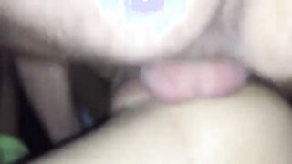 Mi coccola le palle la mia troia