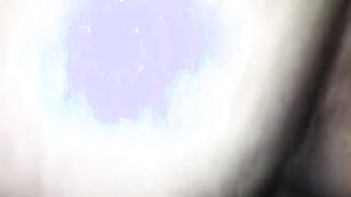 Mi coccola le palle la mia troia