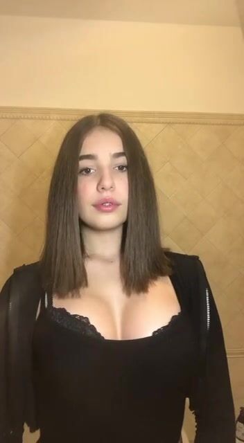 Teen mora italiana grosse tette