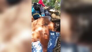 Come è? Come deve essere? Scopata in pineta da guardone