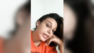 Ho il ciclo ma vi faccio vedere le tettone guardate che grosse OF