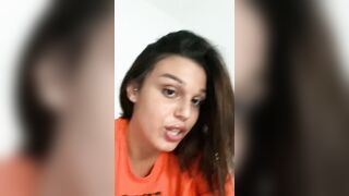 Ho il ciclo ma vi faccio vedere le tettone guardate che grosse OF