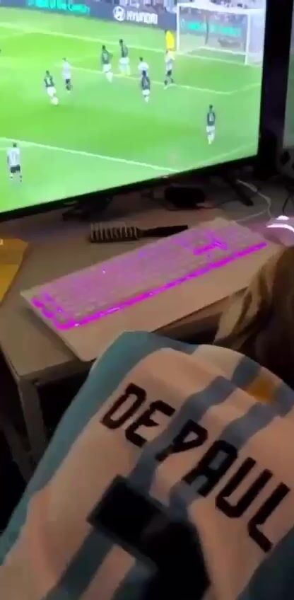 Forza argentina Scopata guardando la partita