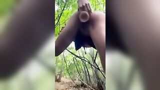 Biondina Pompino con sborrata in bocca outdoor