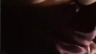 Moglie cavalca il cazzo scatenata