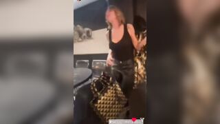 Aperitivo Milf italiana scatenata la Ferrari di Trento