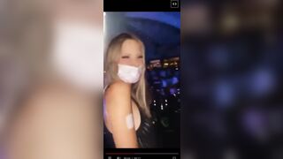 Bella ragazza culona in discoteca