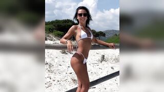 Bella fichetta mora outdoor CHE CORPO