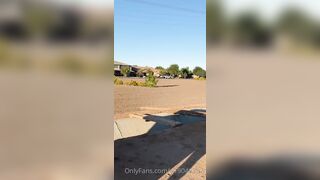 Chiappona masturbazione con dildo OF