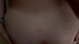 Tornando dal mare si fa scopare da un nuovo amico