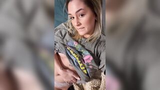 GiuliaV2001 Slefie accarezzandosi la fica