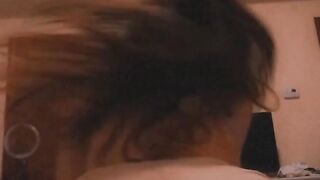 Twerking teen con bel culo in perizoma