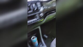 Car sex reale singola 26 anni che si masturba in auto