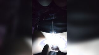 Car sex tettona 26 enne si scopa il cambio