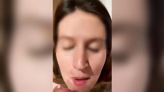 FACCIAMO CHE TI SBORRO IN FACCIA