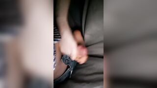 Footjob moglie sotto le coperte