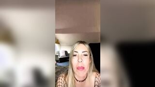 Emanuela Botto Diretta del 3 Gennaio 2023 in tutina a rete sexy Ofans