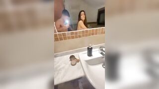 Fidanzata transessuale scopata nel bagno