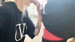 BUONA VISIONE - Pompino alla finestra eccitando i vicini OF