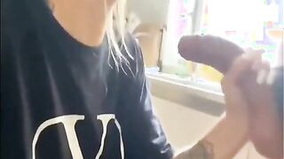 BUONA VISIONE - Pompino alla finestra eccitando i vicini OF