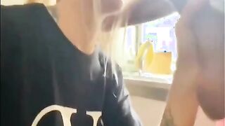 BUONA VISIONE - Pompino alla finestra eccitando i vicini OF