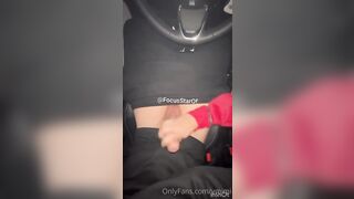 Coppia italiana giovane sextape in macchina SBORRATA SUL CULO OF