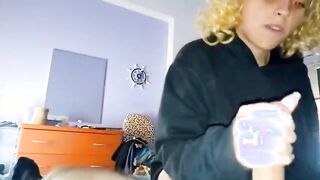 La vuole ingoiare tutta la sborra Pompino Bionda