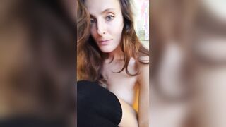 Non faccio mai video del genere...Camgirl italiana