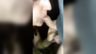 Un bocchino appassionato e rischioso sul balcone