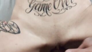 Fidanzata scopata POV con footjob e sborra sui piedi