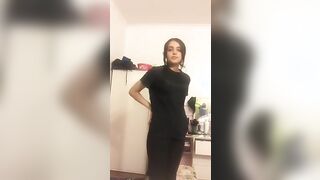 Morettina si spoglia nuda