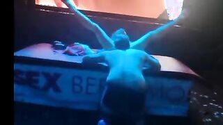 Noemi Blonde si fa leccare la fica da un fan al bergamosex