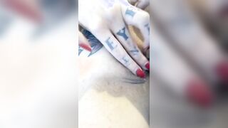 Gioca con la sua fichetta