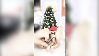 Moglie prende due cazzi e si fa sborrare sulle tette