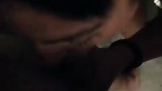 Quanto le piace succhiare il cazzo alla mia troia