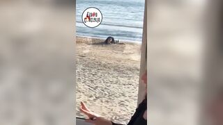 Scauri Scopata in spiaggia in pieno giorno