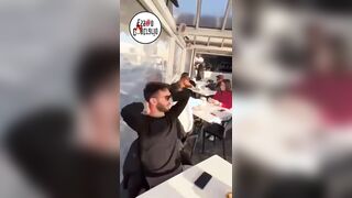 Scauri Scopata in spiaggia in pieno giorno